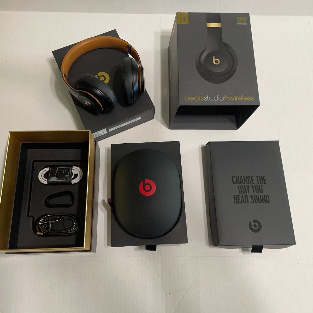 Beats Studio3 Wireless Noise Cancelling Over-Ear Headphones (Latest Model)